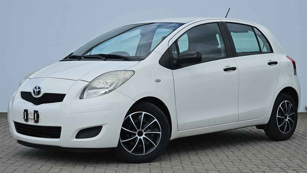 TOYOTA Yaris II 1,3 Dual VVT-i digital Cockpit Klima