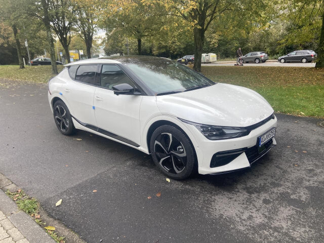 Kia EV6+77,4+RWD+GT-LINE+WÄRMEPUMPE+GLASDACH+ASSIST