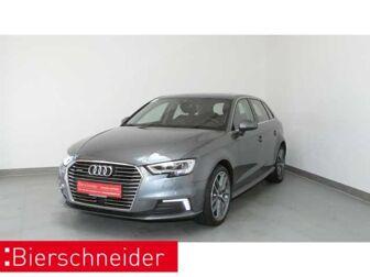 Fahrzeug AUDI E-tron undefined