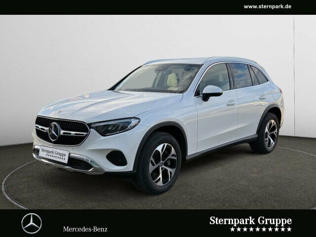 MERCEDES-BENZ GLC 300e 4M Avantgarde +AHK+Kamera+Winterpaket+