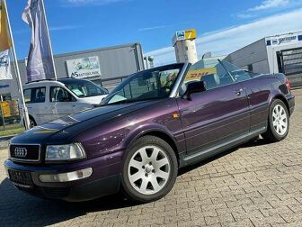 Fahrzeug AUDI 80 undefined