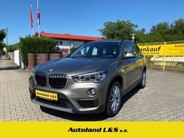 BMW X1 xDrive 20 i,AHK,PDC,Navi,SH,LED,1.Hand,Scheck