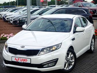 Fahrzeug KIA Optima undefined