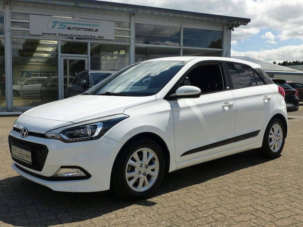 Hyundai i20 Passion Klima+Shzg+beh.Lkrd+Spur+PDC+1. Hand