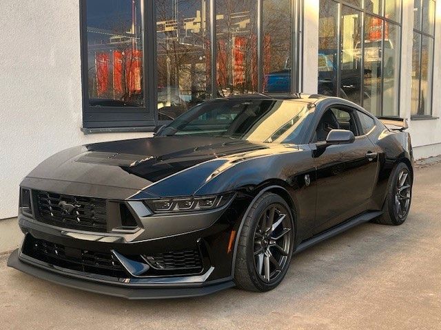 Ford Mustang Fastback Dark Horse V8 Schalter 4.99%