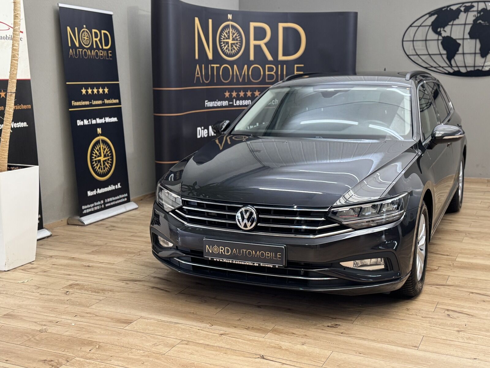 VW Passat Variant Business 1.5 TSI DSG AHK/Navi/ Bu