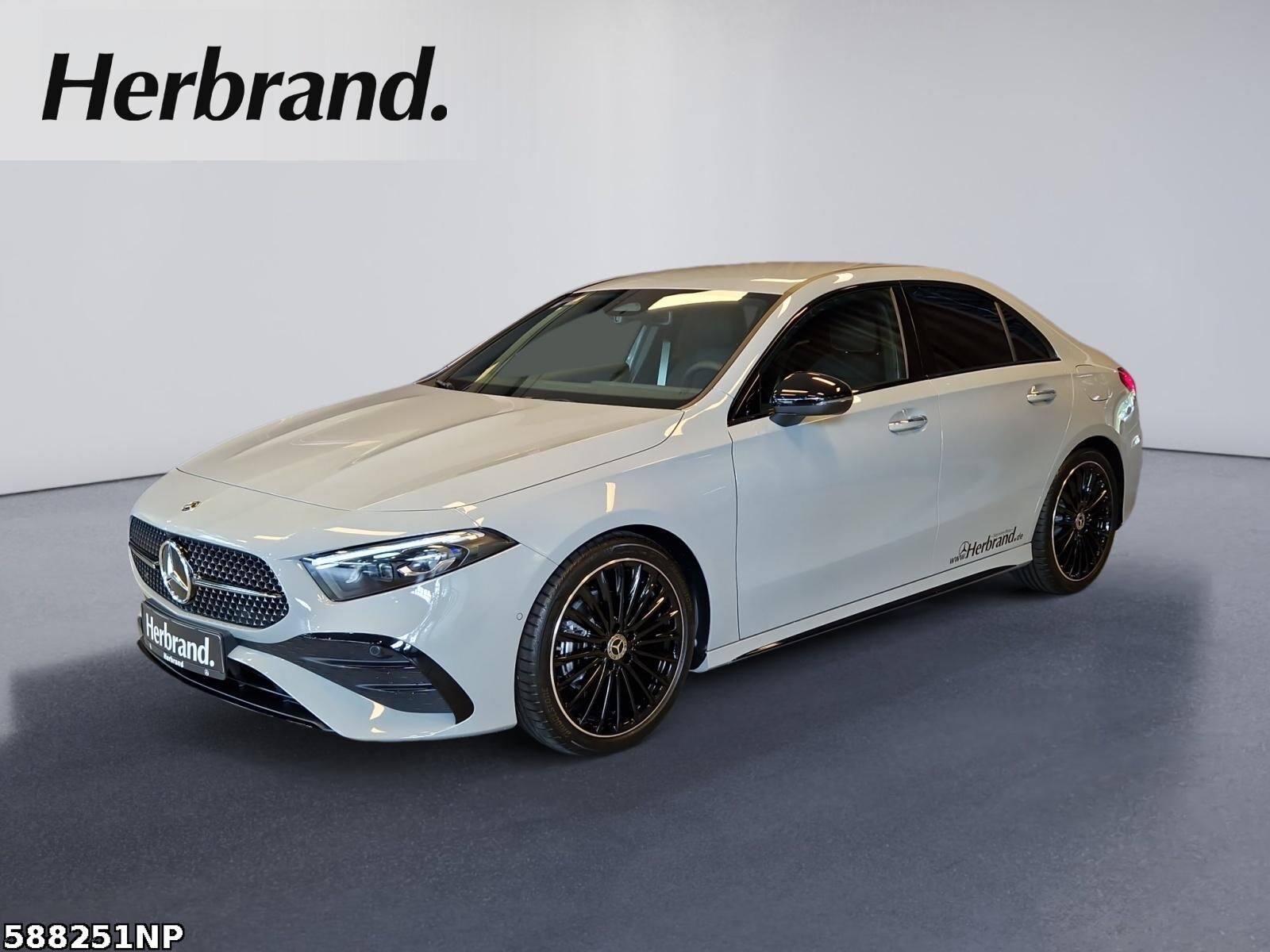 MERCEDES-BENZ A 200 Limousine SPECIAL EDITION+AHK+MULTIBEAM+
