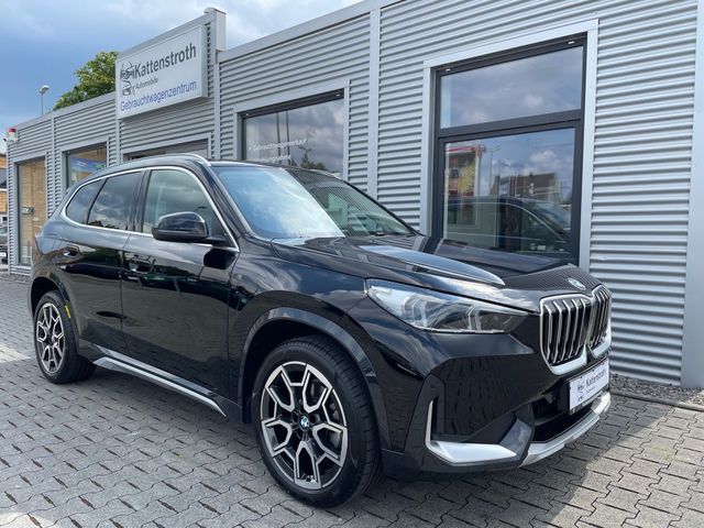 BMW X1 sDrive18d xLine DrivAssPl AHK LED Harman