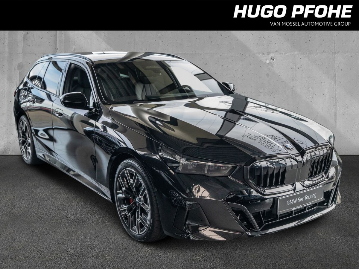 BMW 520d Touring M Sport. AHK 20 Zoll. Iconic Glow L
