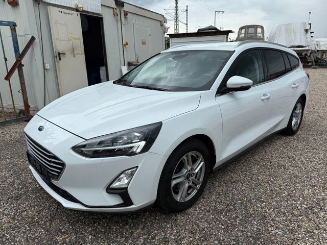 Ford Focus Turnier Cool & Conect+KAM+SHZ+AHK+NAVI+LED