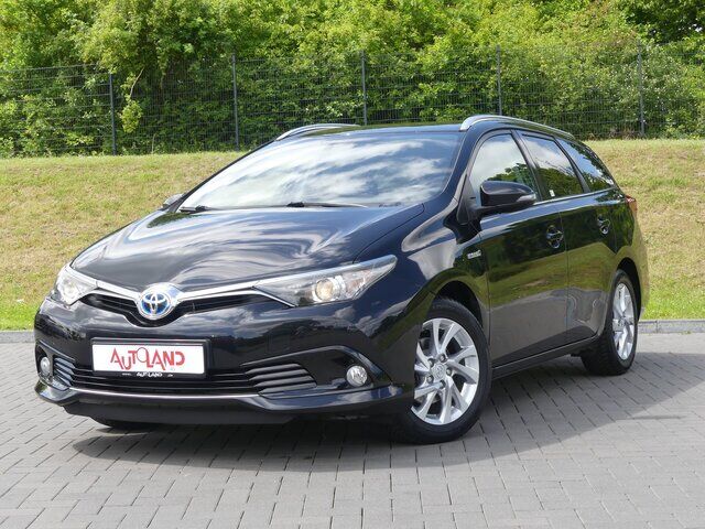 Toyota Auris Touring Sports