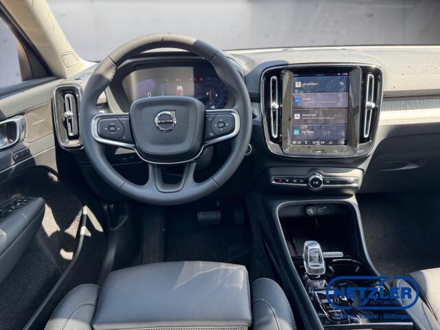 Volvo XC40 Plus Dark 2WD B4 EU6d Navi Leder Digitales