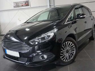Fahrzeug FORD S-Max undefined