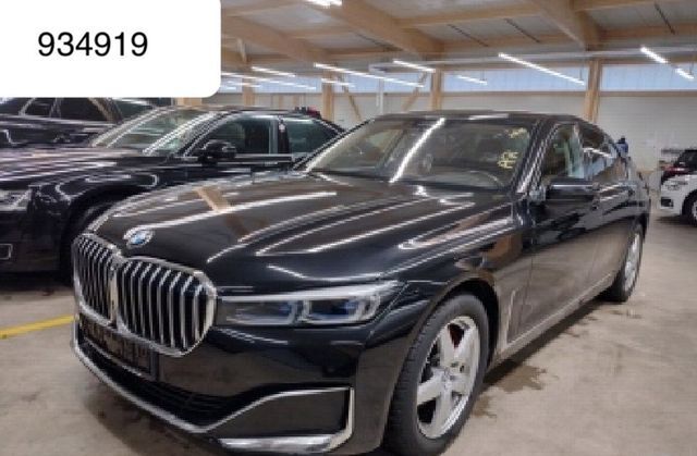 BMW 740 xDr Laser HeadUp TV DisplayK. Massage ACC+S.
