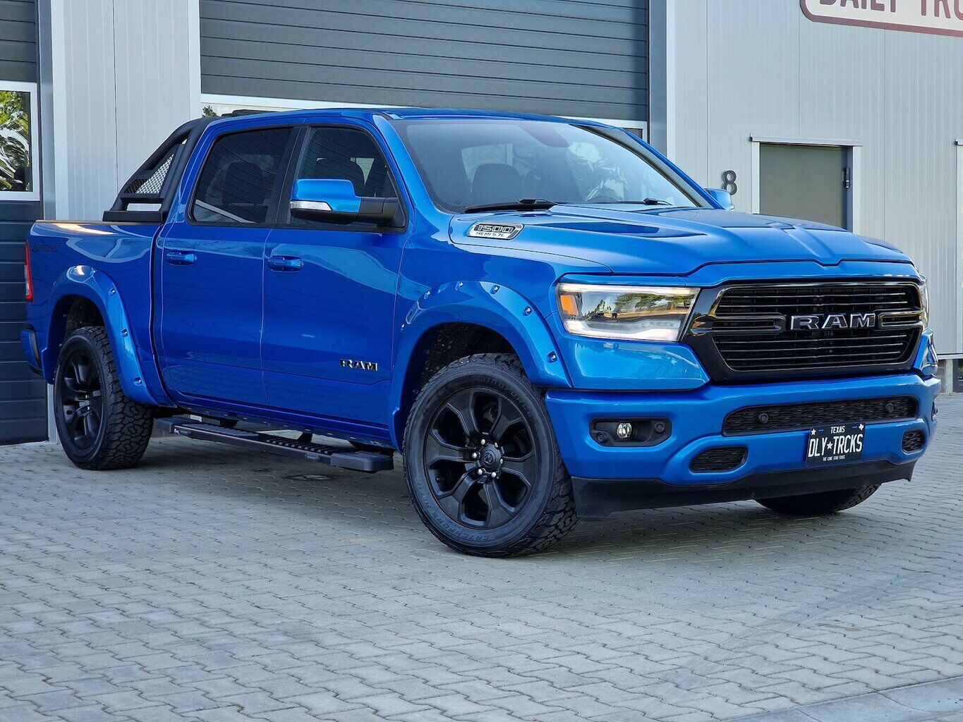 Dodge RAM 1500 5.7 4x4 Bighorn Night LED Kamera AHK