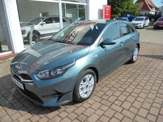 Fahrzeug KIA Ceed undefined