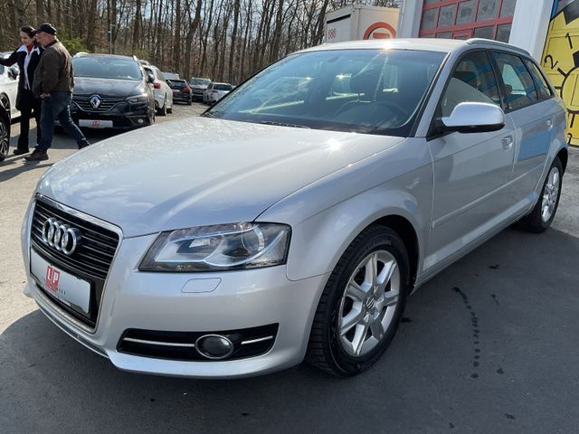 Audi A3 Sportback 1.6 TDI Ambiente Xenon PDC Tempomat