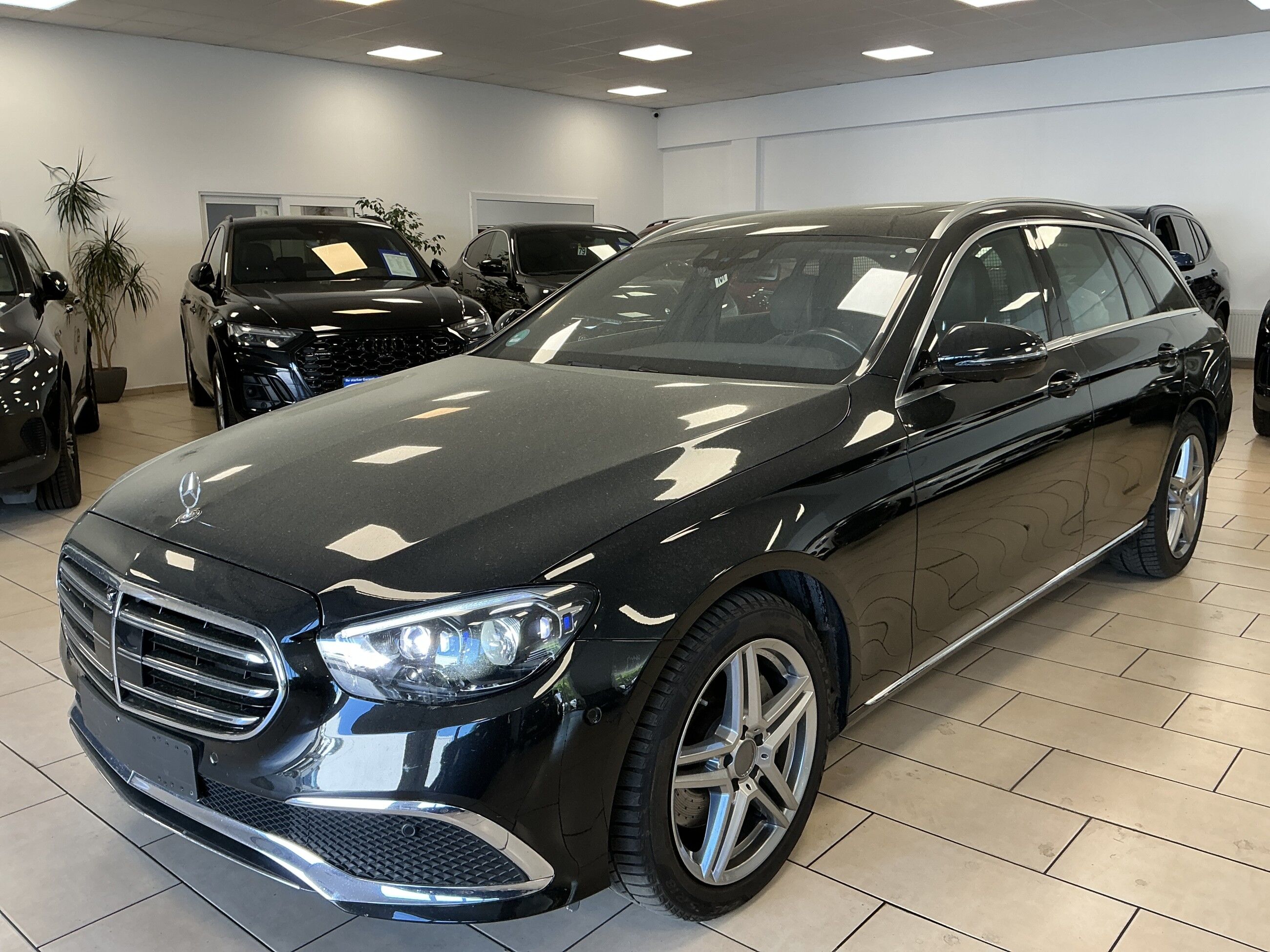 Second hand Mercedes Benz E-Class 300 D