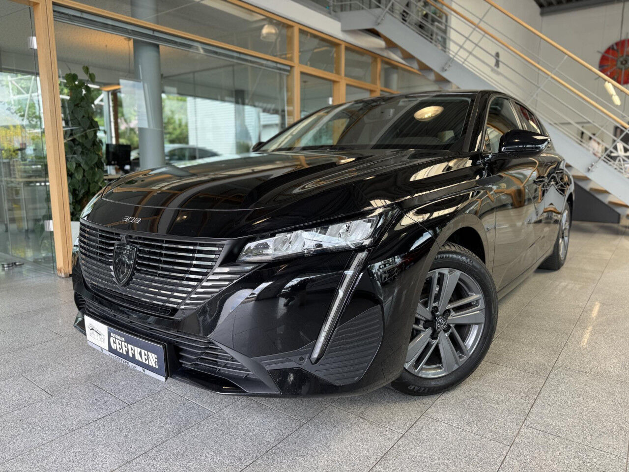 Peugeot 308 PureTech 130 Allure, ACC, 360°, Sitzheizung!