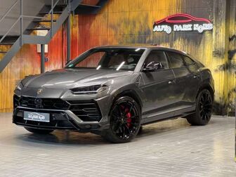 Fahrzeug LAMBORGHINI Urus undefined