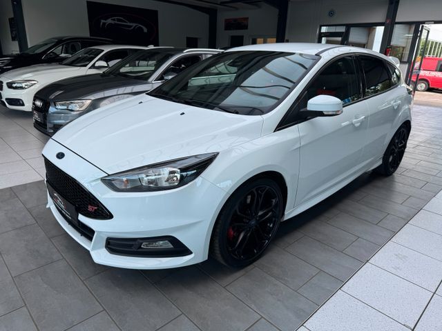 Ford Focus Lim. ST / Navi / Klimaautomatik