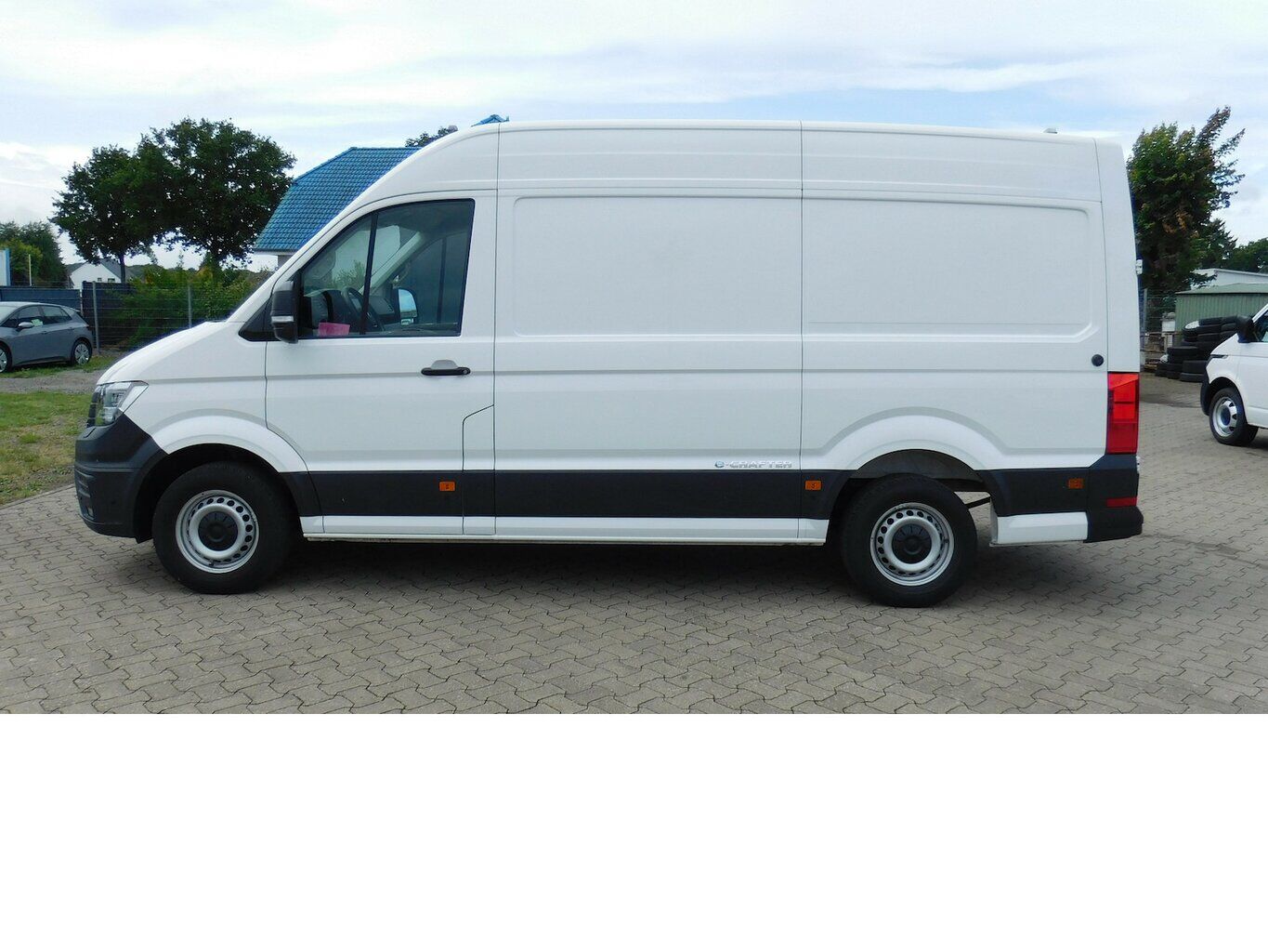 VW E-Crafter 35-Kasten Hoch Mittler Radstand Navi