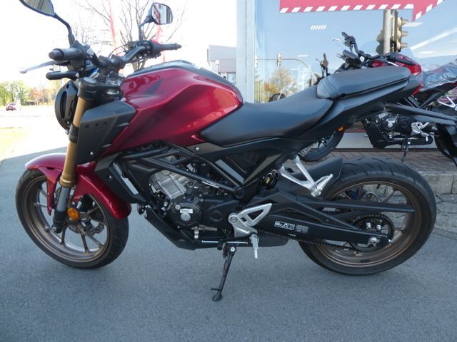 Honda CB125R "Lieferbar"