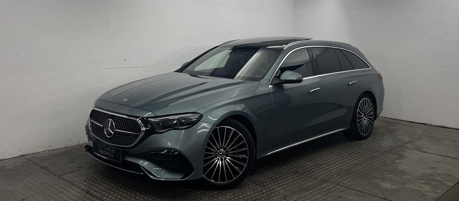Second hand Mercedes Benz E-Class 300