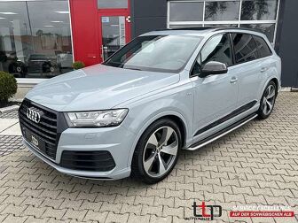 Fahrzeug AUDI Q7 undefined