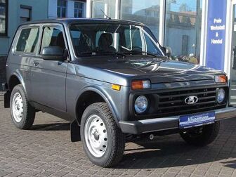 Fahrzeug LADA Niva undefined