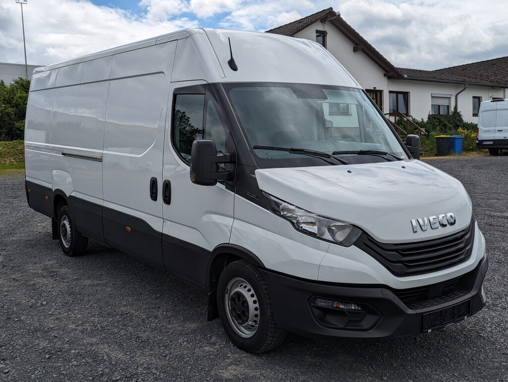 Iveco Daily 2.3LDach/Holzboden Kamera Klima