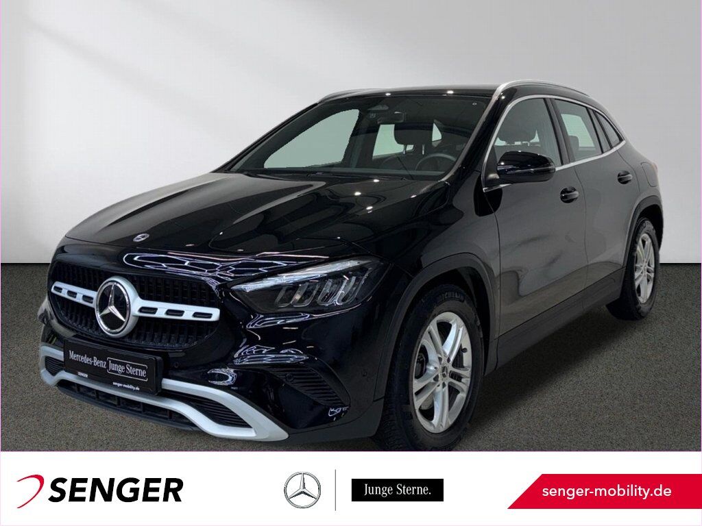 Mercedes-Benz GLA 200 LED Rückfahrkamera MBUX Spiegel-Paket