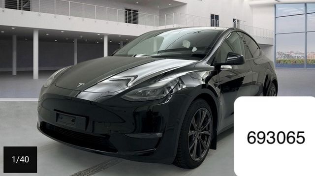 Tesla Model Y Performance Dual AWD 21" LED Pano Wärmep
