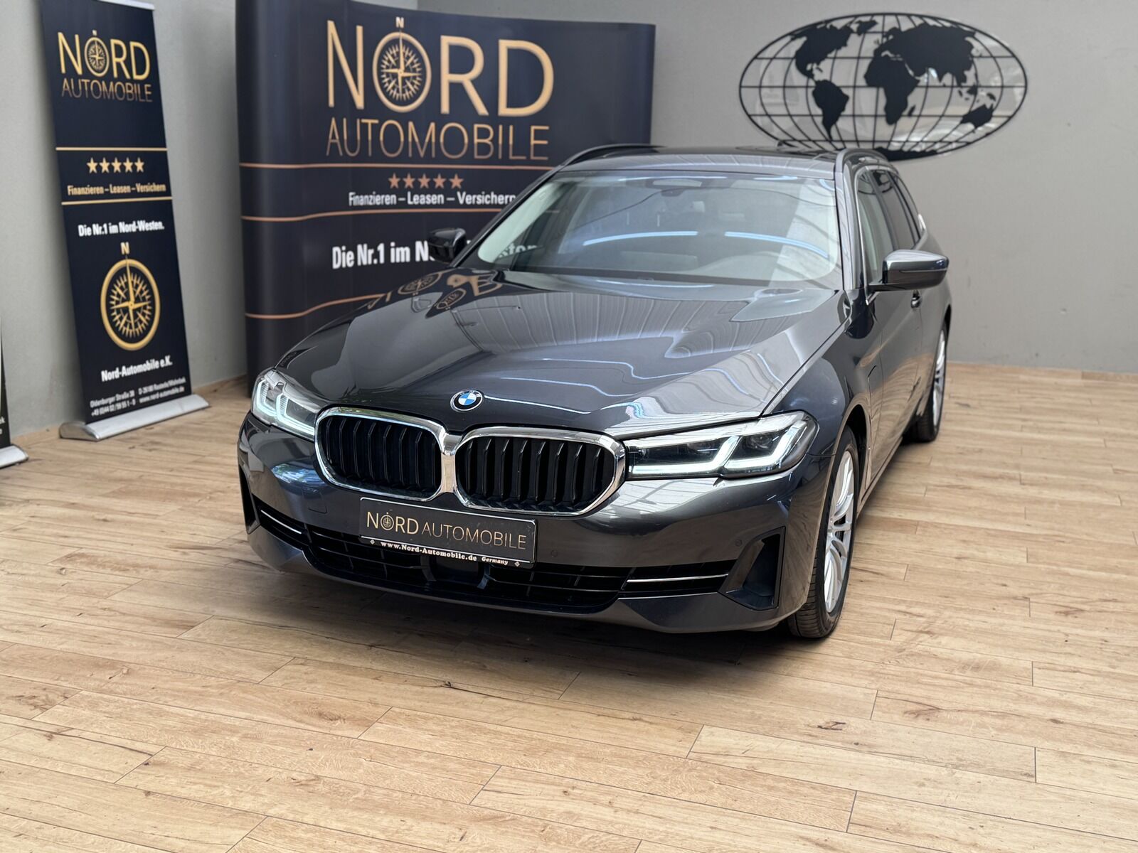 BMW 530 e xDrive touring *AHK*PANO*UPE:80