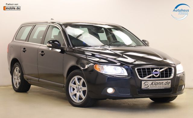 Volvo V70 2.4 D5 224PS Automatik AWD Momentum Navi