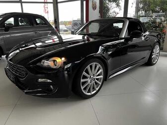 Fahrzeug FIAT 124 Spider undefined