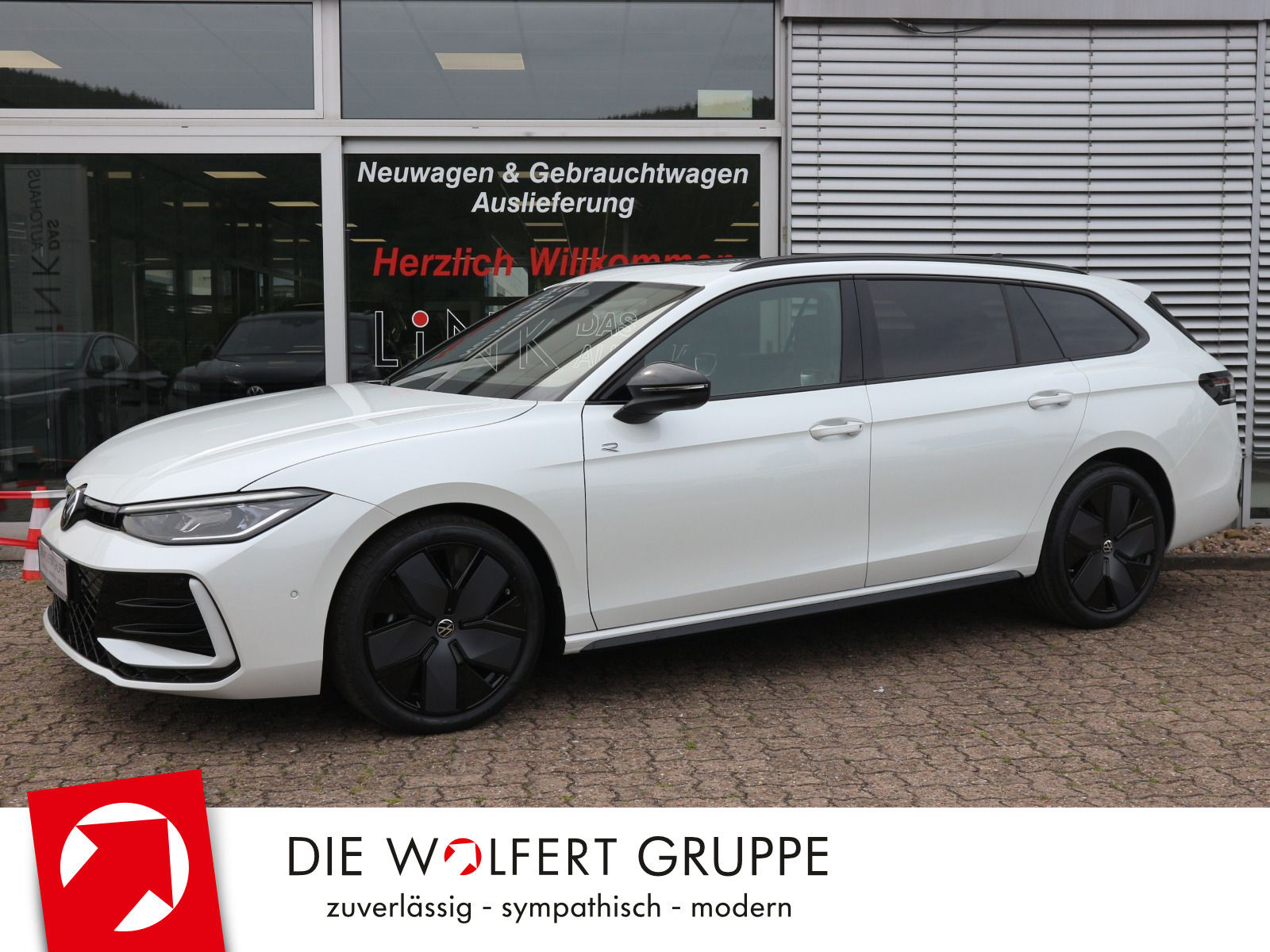 VW Passat Variant R-Line 2,0 TDI SCR DSG *AHK*WINTE