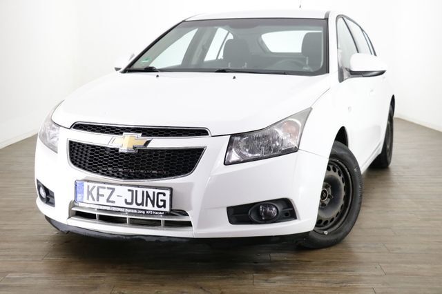 Chevrolet Cruze Hatchback*TÜV bis 08/2025*8xbereift uvm.