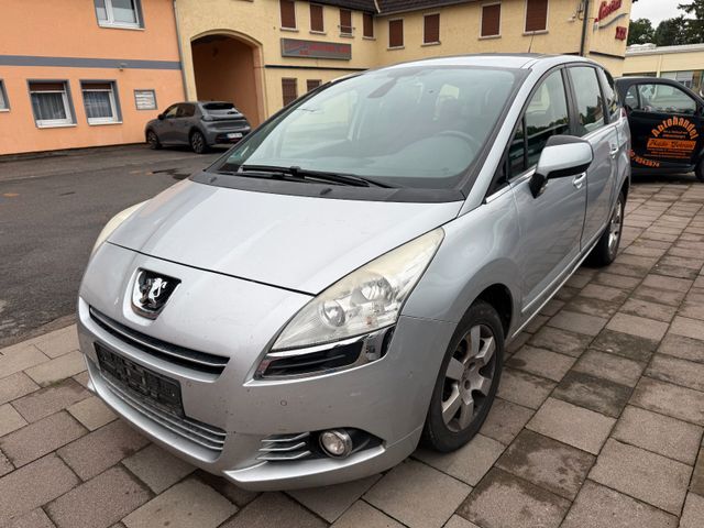 Peugeot 5008 1.6 16V Active Klimaautomatik PDC 7 Sitze