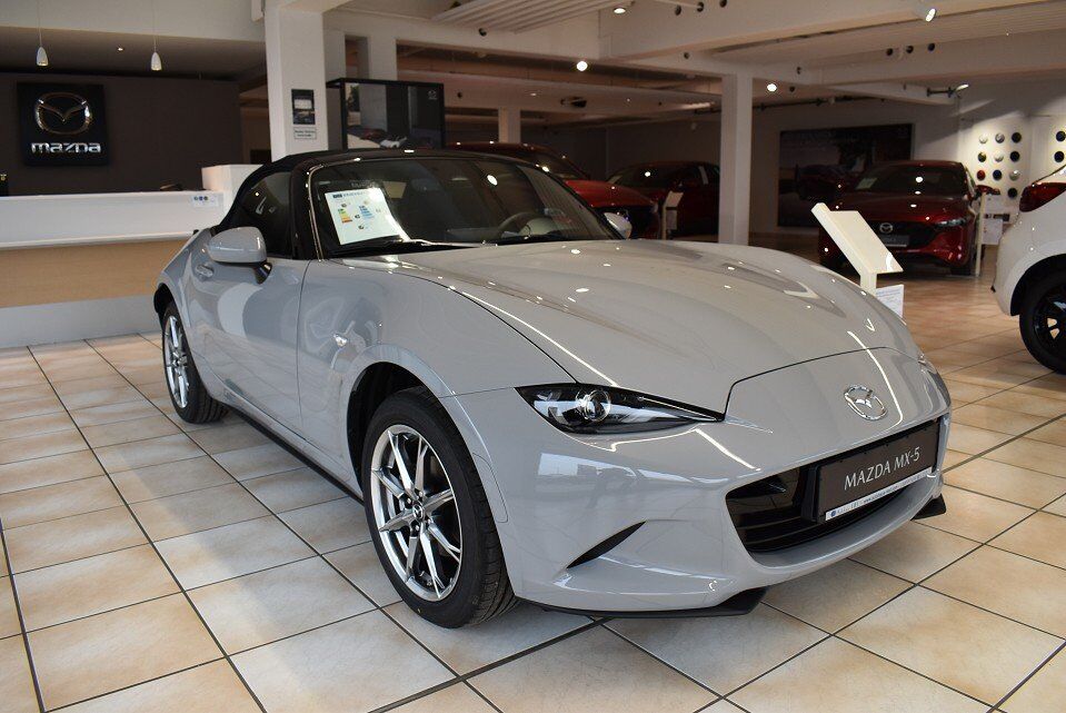 Mazda MX-5 1.5L SKYACTIV-G (132 hp) Exclusive-line