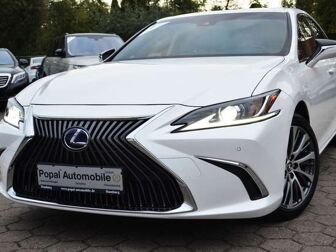 Fahrzeug LEXUS ES undefined