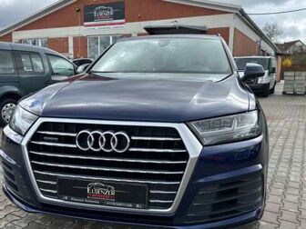 Fahrzeug AUDI Q7 undefined