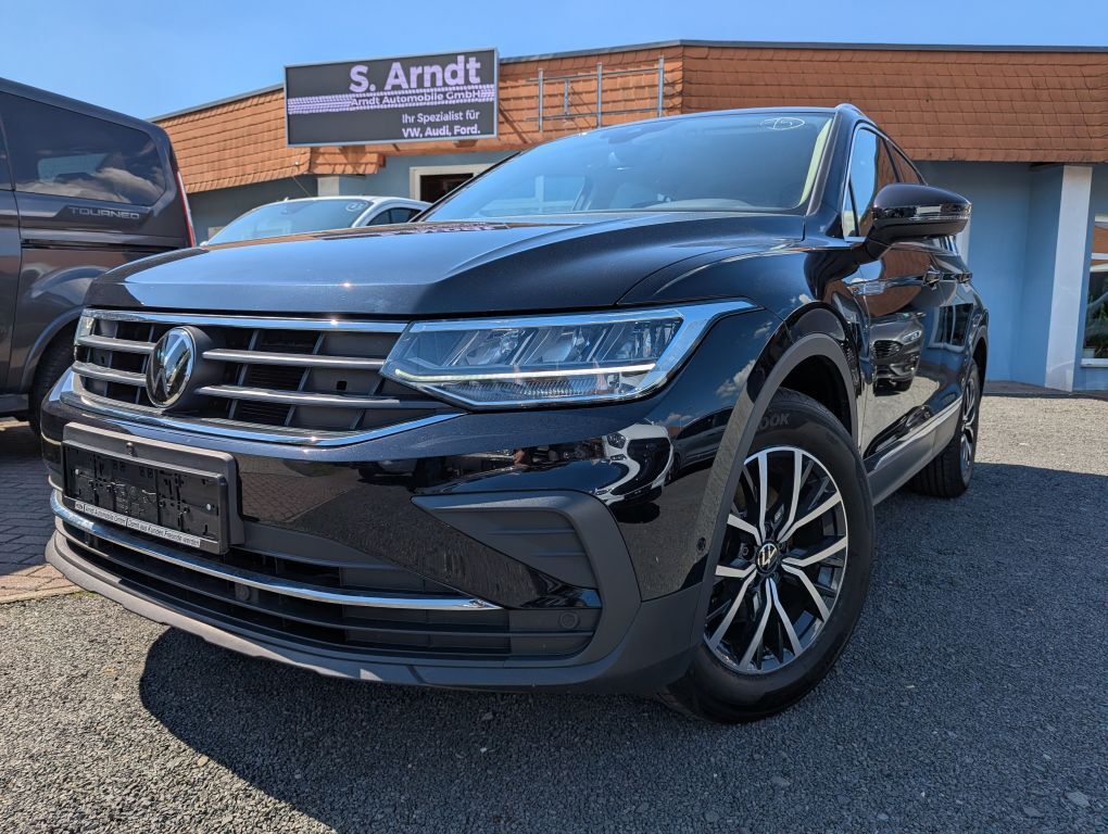 VW Tiguan 1.5 TSI 150 PS LED 360° NAVI KLIMA