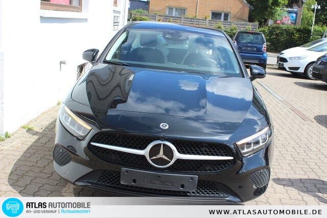 Mercedes-Benz A 180 DCT LED -Scheinwerfer=LEDER=NAVI=MBUX