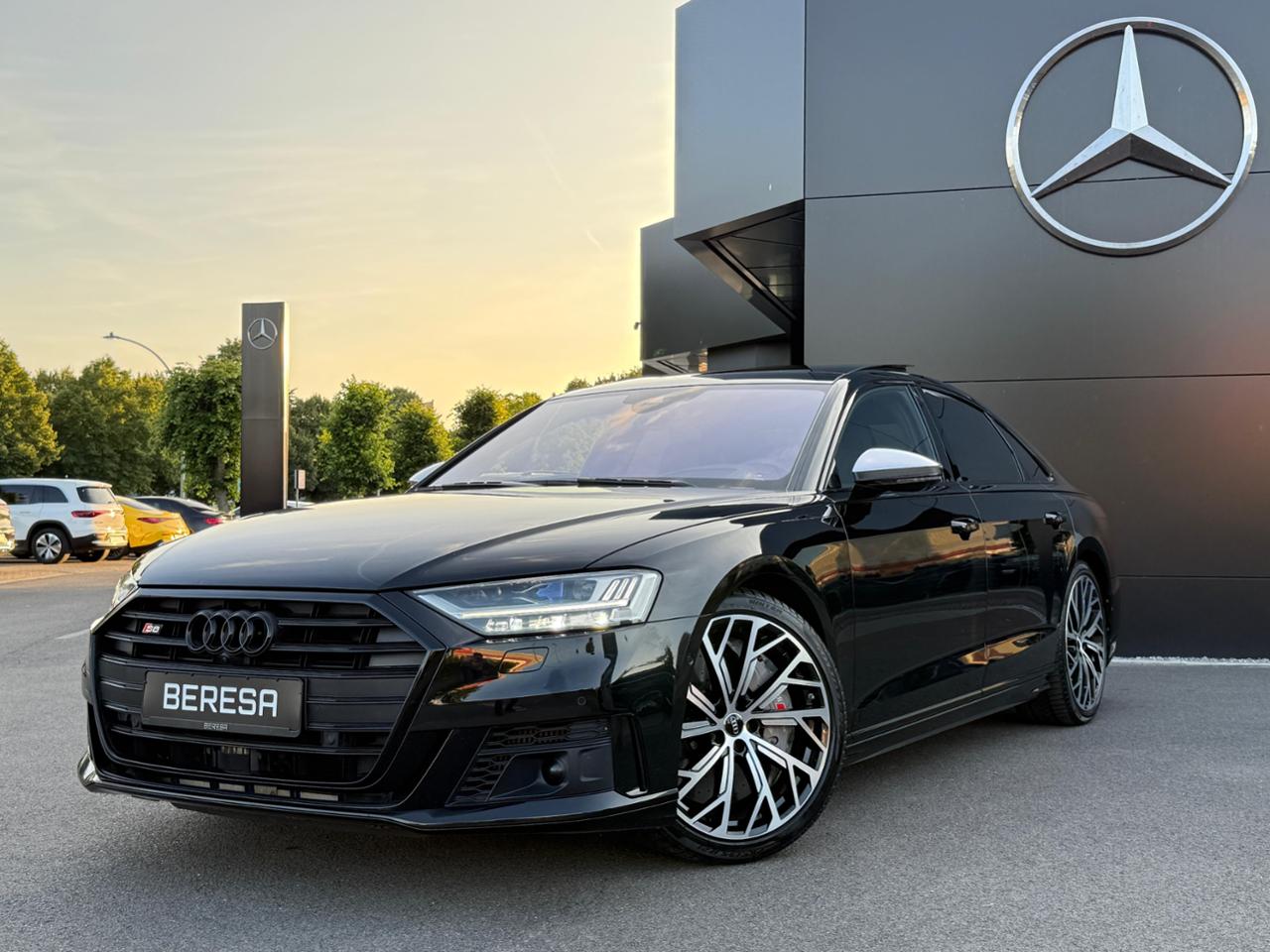Audi S8 4.0 TFSI quattro Keramik Fond-TV B&O Massage