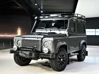 Fahrzeug LAND ROVER Defender undefined