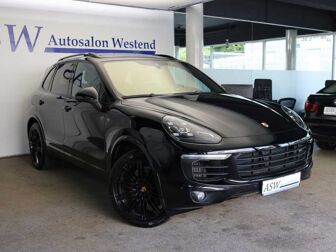 Fahrzeug PORSCHE Cayenne undefined