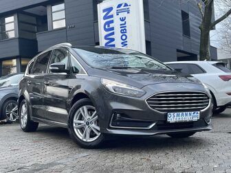 Fahrzeug FORD S-Max undefined