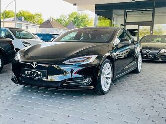 Fahrzeug TESLA Model S undefined