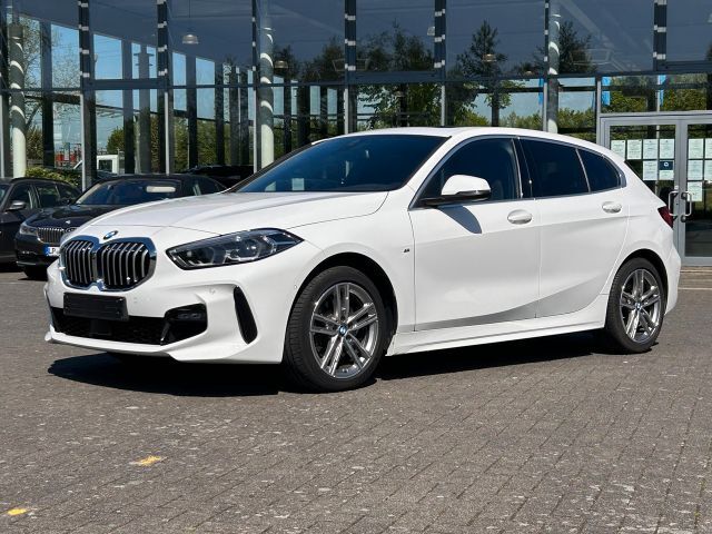 BMW 118i Aut. Lim. M Sport / Glasdach / Harman-Kard.